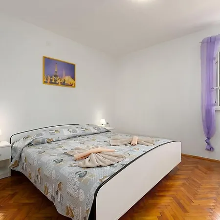 App Laura Διαμέρισμα